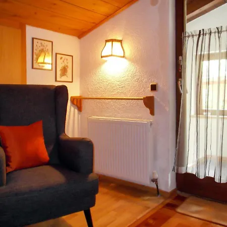 Domenig Apartman *